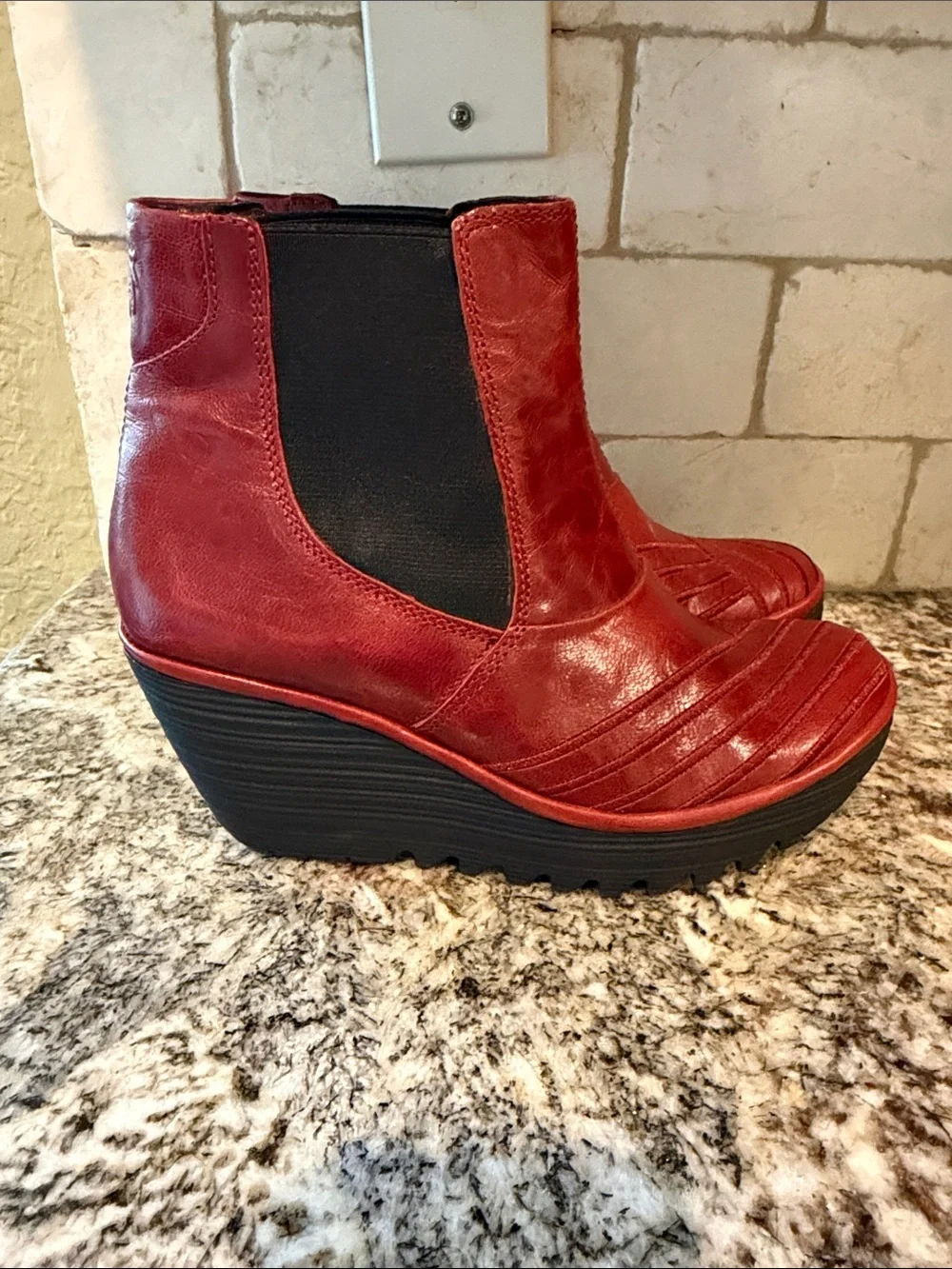 Fly London Yave leather Wedge Chelsea Boot size 36